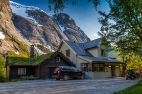  Lunde Turiststasjon  Skei I Jølster